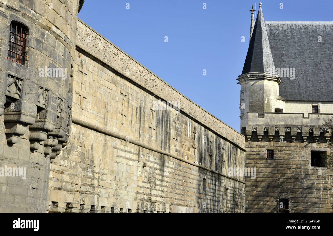 Edificio a Nantes, architettura classica, castello dei duchi di bretagna Foto Stock