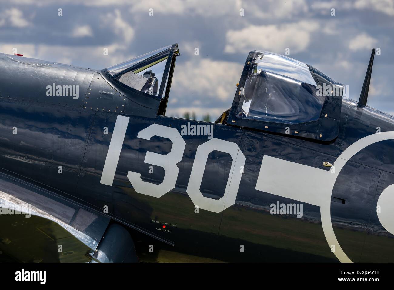 Goodyear FG-1D Corsair in esposizione statica al Fly Navy Airshow tenutosi a Shuttleworth il 3rd luglio 2022 Foto Stock