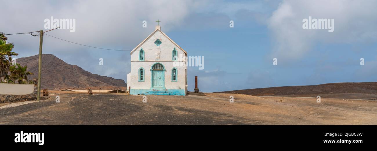 Vecchia Signora della compassione chiesa sull'isola di SAL, Pedra de Lume, Capo Verde, panorama Foto Stock
