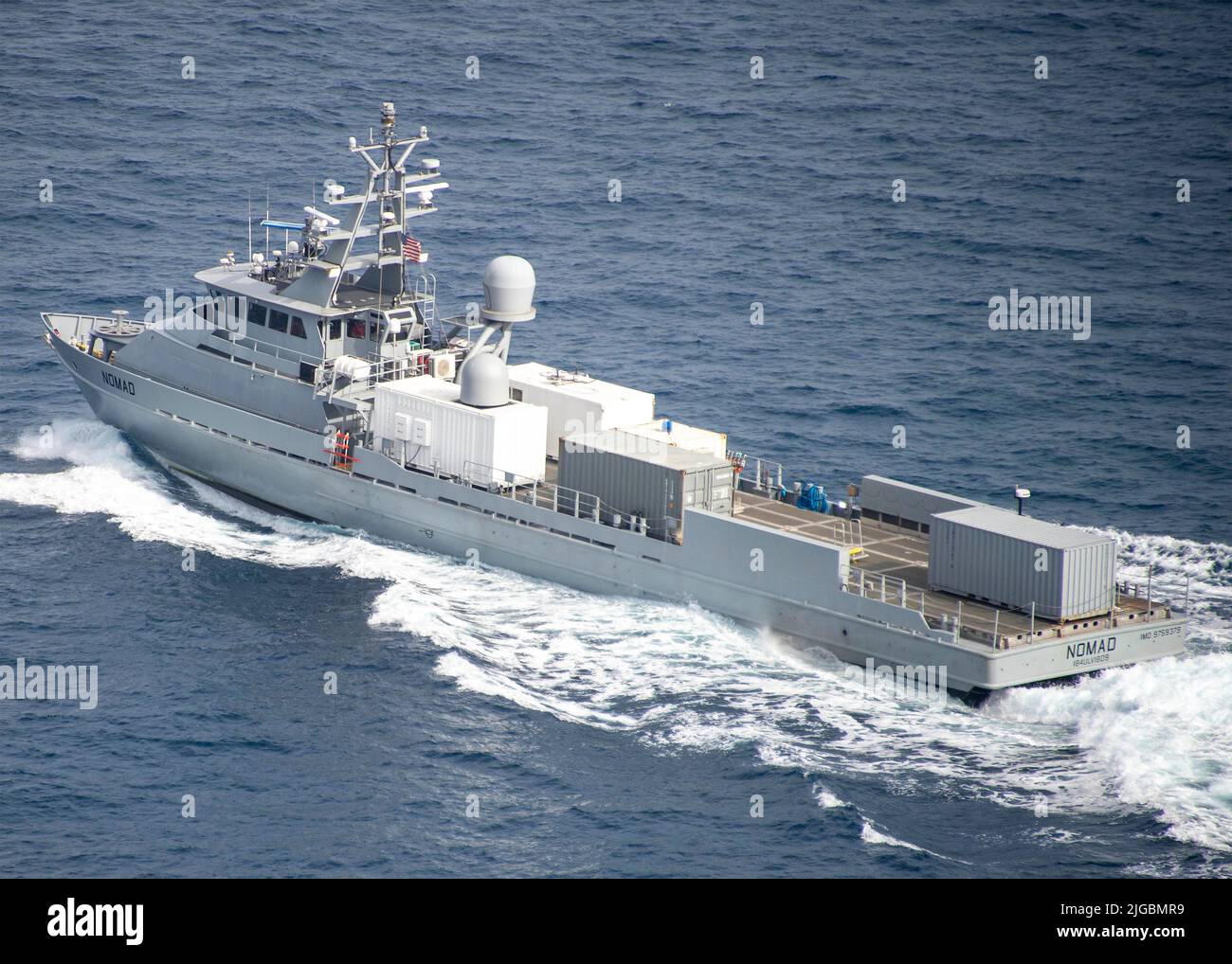 Oceano Pacifico, Stati Uniti. 28 giugno 2022. Il grande nave di superficie della Marina degli Stati Uniti USV Nomad transita nell'Oceano Pacifico sulla strada per il Rim degli esercizi multi-nazionali del Pacifico 2022, 28 giugno 2022 nell'Oceano Pacifico. Il Nomad è una nave completamente autonoma senza equipaggio, parte del programma Navy Overlord. Credit: MC1 Tyler Fraser/Planetpix/Alamy Live News Foto Stock