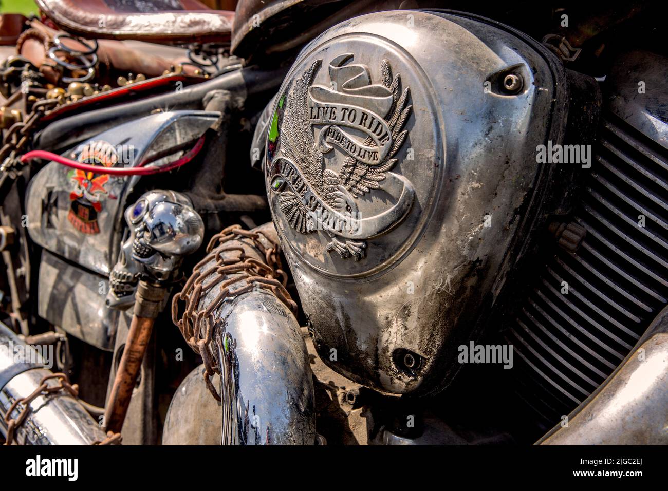 La Nucia, Alicante, Spagna 16-04-2020. Motocicletta personalizzata in stile steampunk Foto Stock