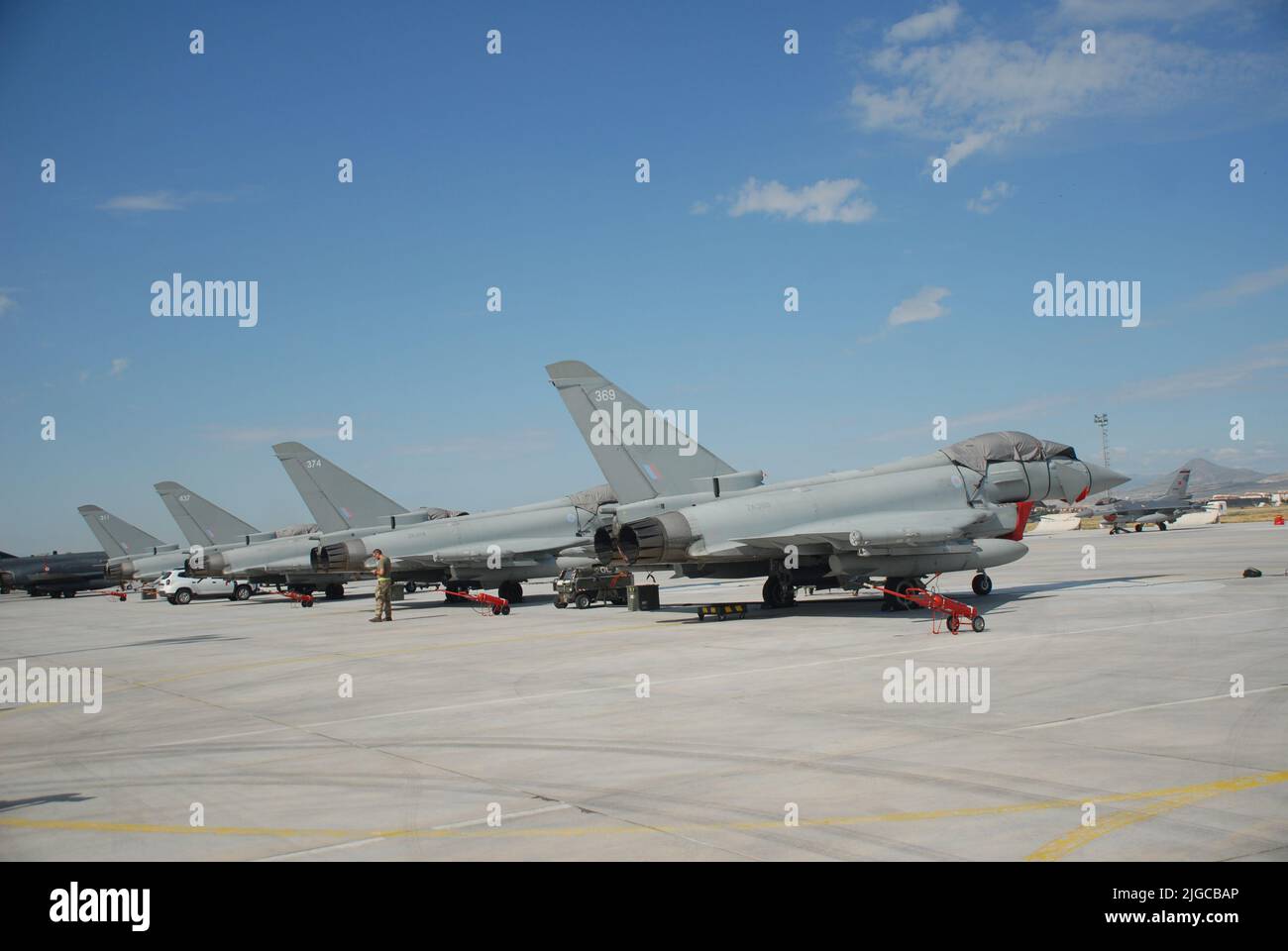 Konya, Turchia – 30 giugno 2022: Quattro aerei da combattimento Eurofighter Typhoon della Royal Air Force (RAF), che hanno partecipato alla Anatolia Eagle 2022 Trai Foto Stock