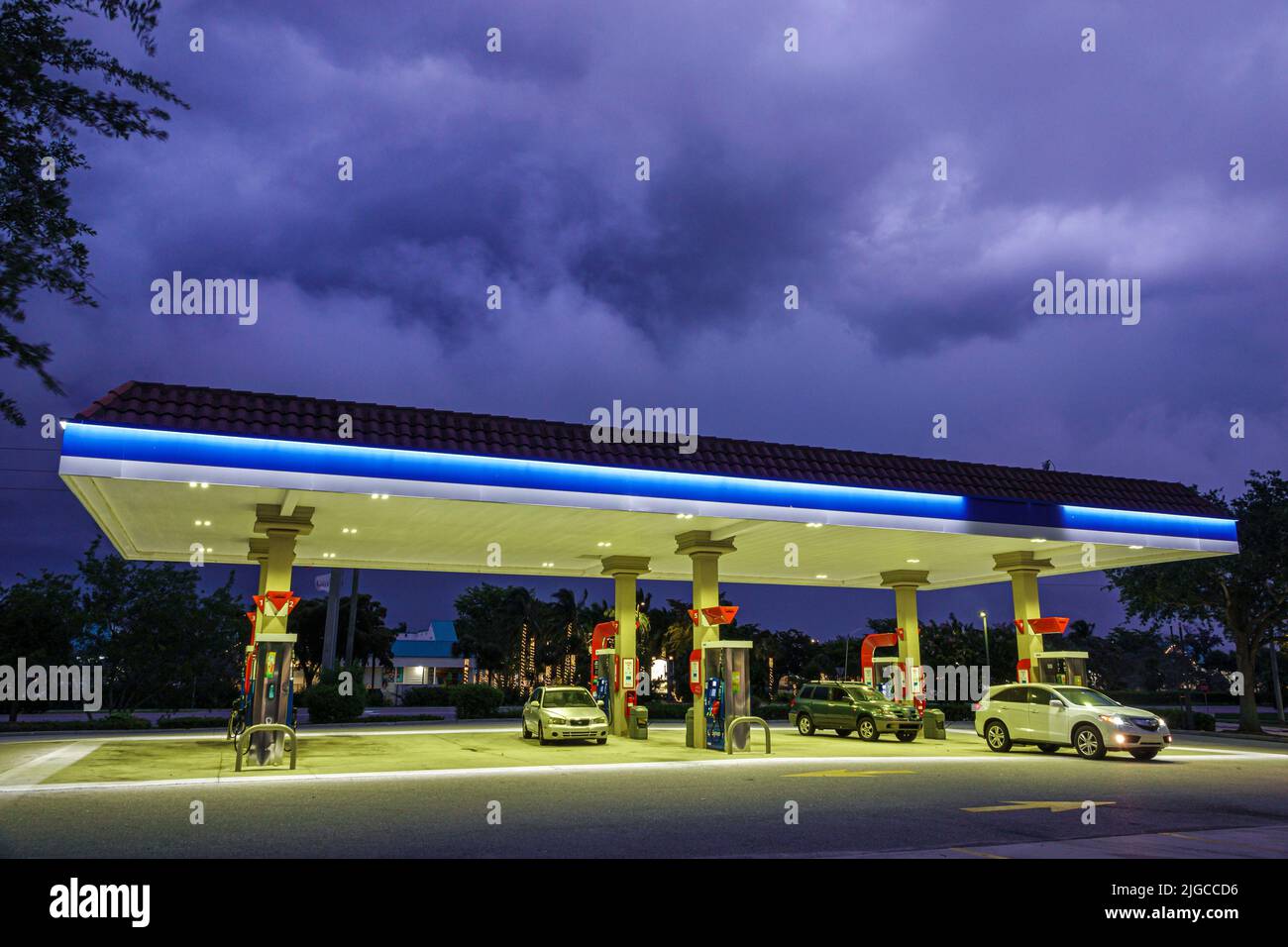 Fort ft. Myers Florida, distributore di benzina notte baldacchino Foto Stock