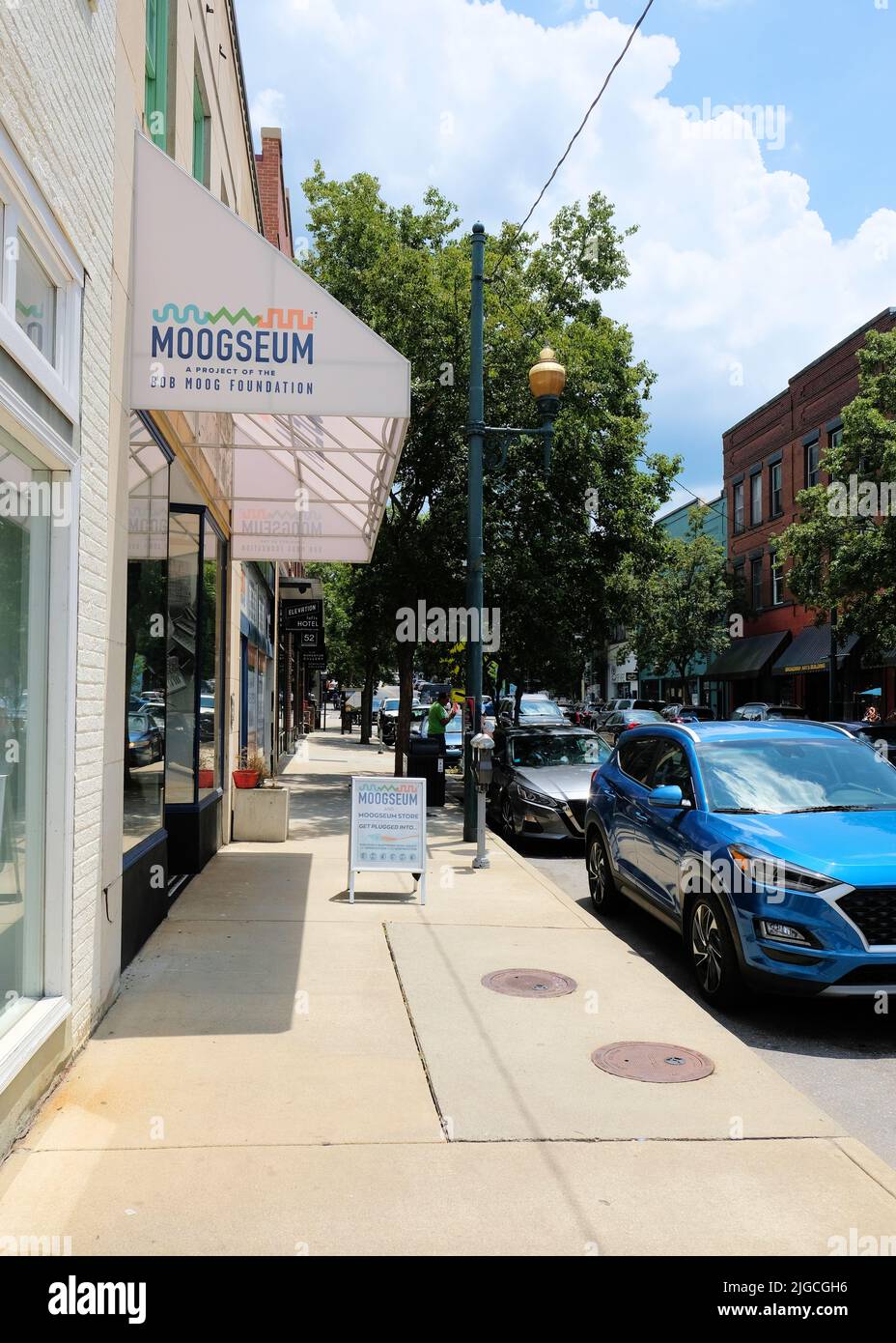 Vista esterna del Moogseum immersivo, museo interattivo nel centro di Asheville North Carolina; il progetto distintivo della Fondazione Bob Moog. Foto Stock