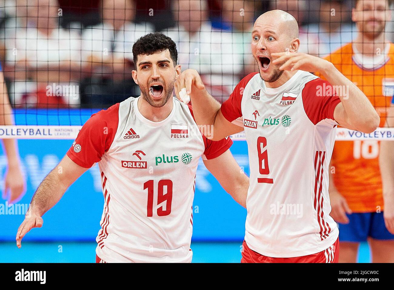 Marcin Janusz (L) e Bartosz Kurek (R) durante la partita maschile FIVB Volleyball Nations League 2022 tra Polonia e Paesi Bassi a Danzica, Polonia, 09 luglio 2022. Foto Stock