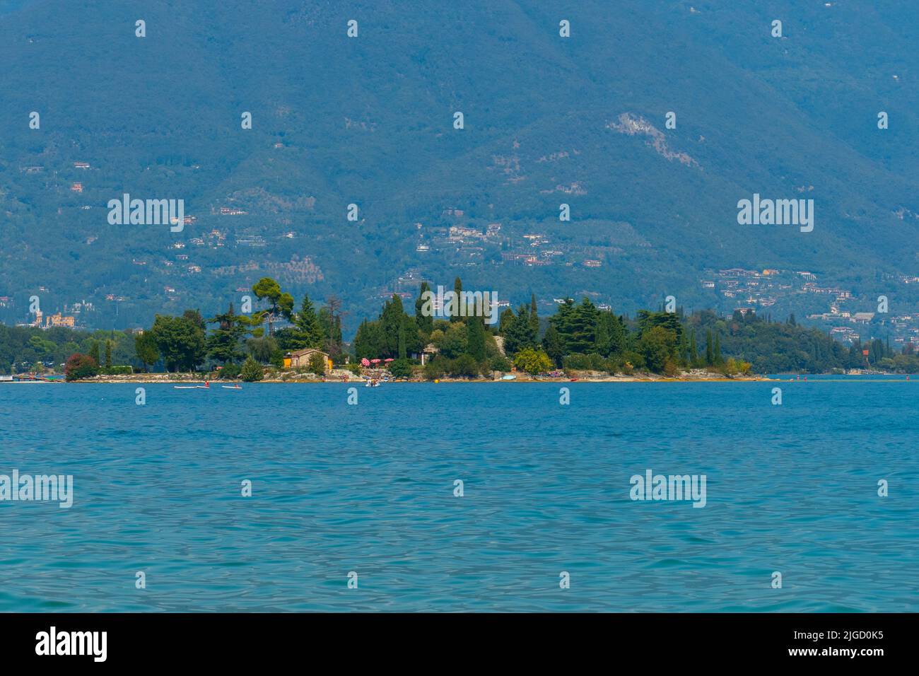 Insel di san biagio in der Bucht von Manerba im Gardasee Foto Stock