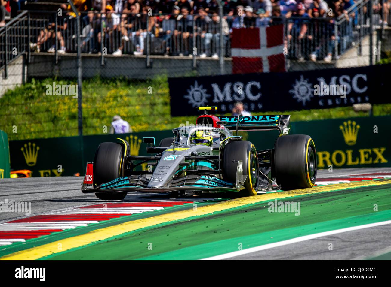 Spielberg, Austria, 09th luglio 2022, Lewis Hamilton, del Regno Unito, compete per Mercedes AMG. Sprint Race, round 11 del campionato di Formula 1 2022. Credit: Michael Potts/Alamy Live News Foto Stock