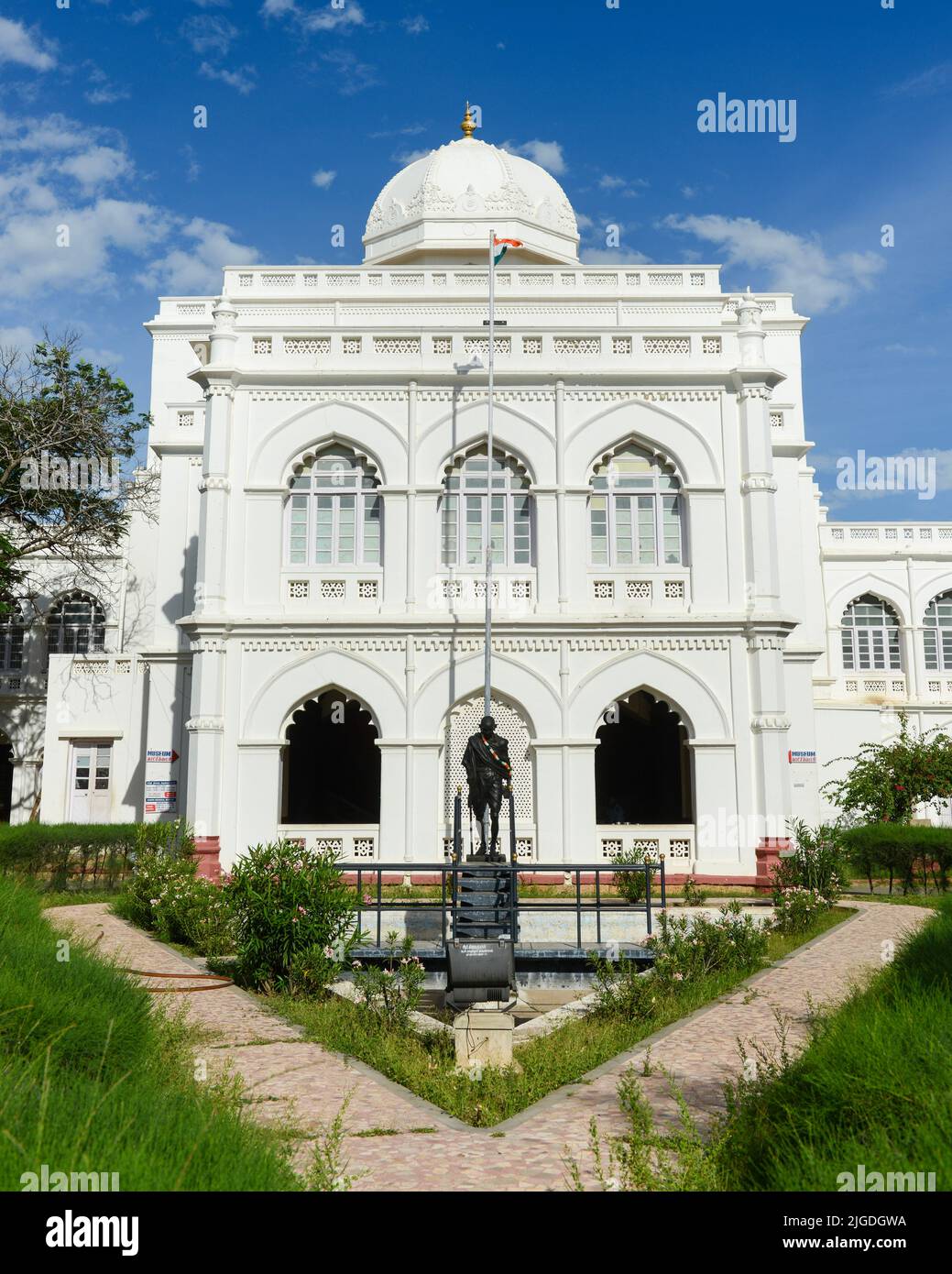 Il Palazzo di Thirumalai Naicker, costruito nel 1636 nello stato di Tamil Nadu in India è un esempio di architettura indosaracenica Foto Stock