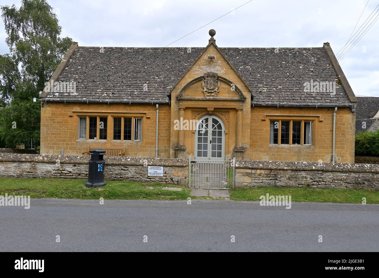 Il Village Hall nel villaggio Gloucestershire di Longborough vicino a Moreton in Marsh era precedentemente la Sala lettura dei signori Foto Stock