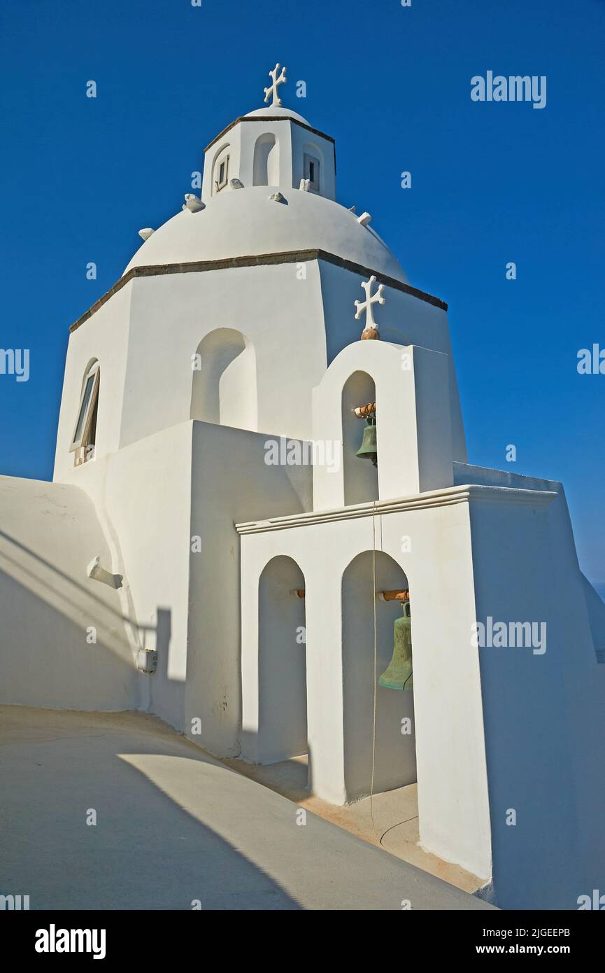 Chiesa Santa Ortodossa di San Minas a Thira (Fira) sull'isola di Santorini, Grecia Foto Stock
