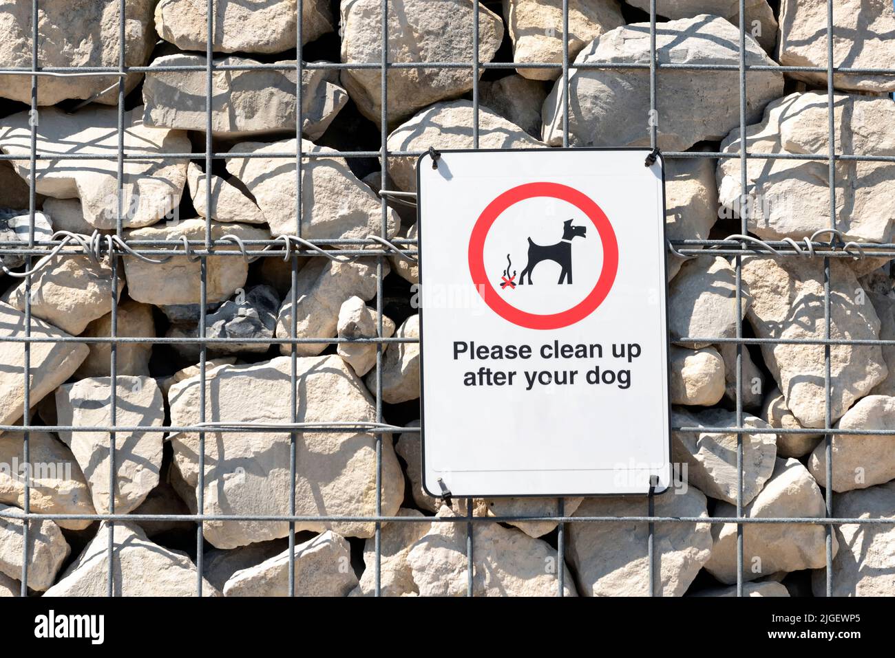 Segno: Si prega di pulire dopo il vostro cane Foto Stock