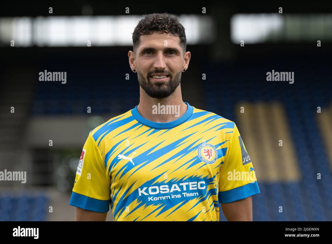 Brunswick, Germania. 10th luglio 2022. Calcio: 2. Bundesliga, sessione fotografica per la stagione 2022/23, Eintracht Braunschweig, Fabio Kaufmann. Credit: Swen Pförtner/dpa - NOTA IMPORTANTE: In conformità con i requisiti della DFL Deutsche Fußball Liga e della DFB Deutscher Fußball-Bund, è vietato utilizzare o utilizzare fotografie scattate nello stadio e/o della partita sotto forma di immagini di sequenza e/o serie di foto video-simili./dpa/Alamy Live News Foto Stock