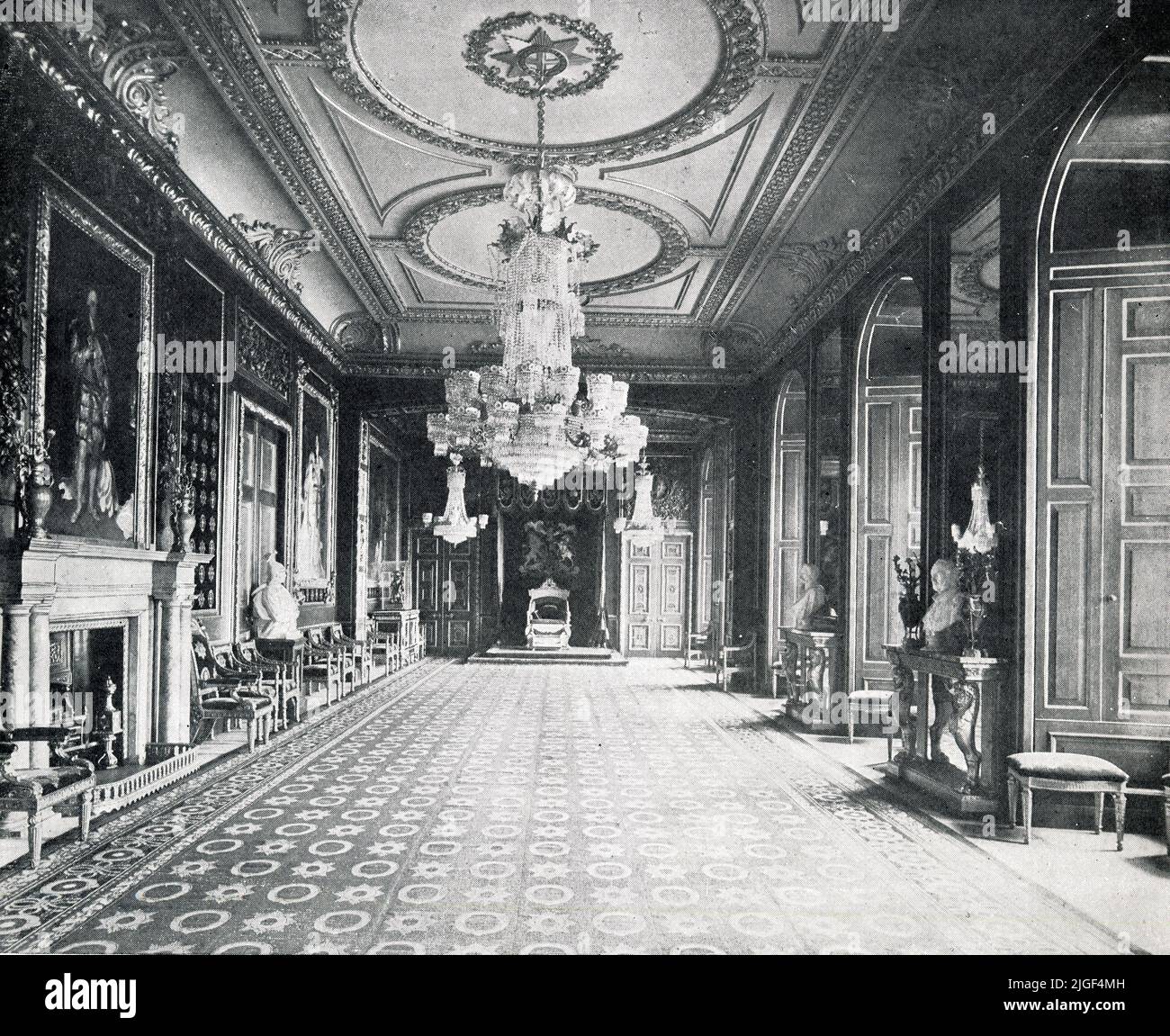 Sala del trono, Castello di Windsor, illustrazione del XIX secolo. Sala statale formale utilizzata per il pubblico reale e le occasioni cerimoniali Foto Stock