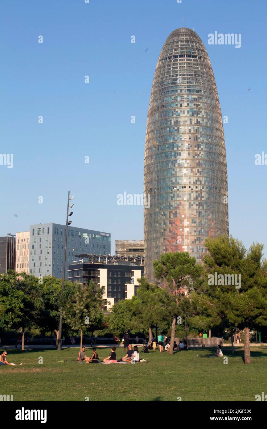 La Torre Glòries - ex Torre Agbar - grattacielo di 38 piani vicino a Plaza de les Glòries Catalanes, Poblenou Barcellona, Catalunya Spagna Foto Stock