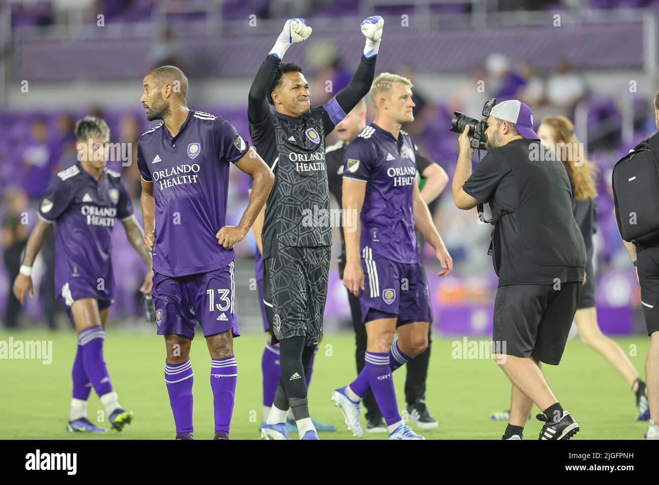 Orlando, FL: Il portiere di Orlando City Pedro Gallese (1) celebra la vittoria dopo una partita MLS contro l'Inter Miami, sabato 9 luglio 2022, all'EXPLO Foto Stock