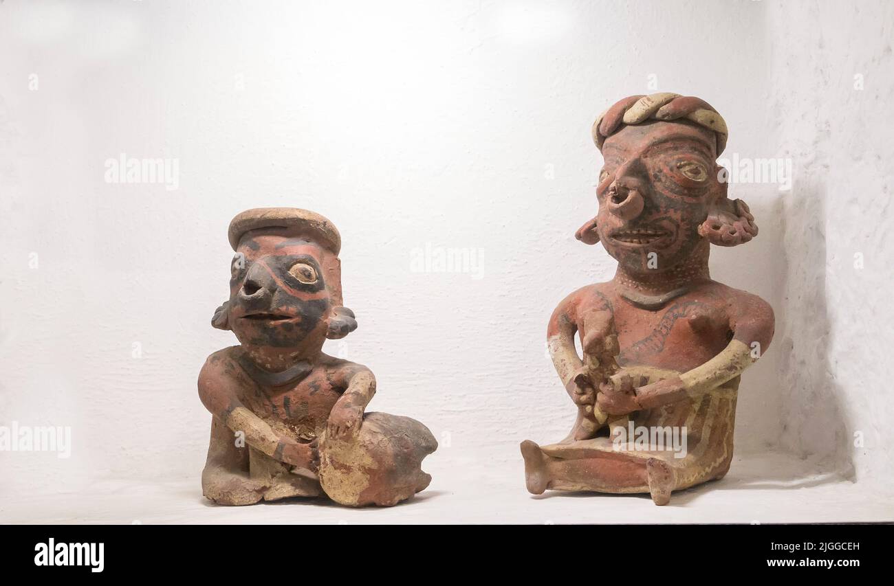 Figurine prehispaniche di Diego Rivera nel Diego Rivera Anahuacalli Museum, Città del Messico, Messico Foto Stock