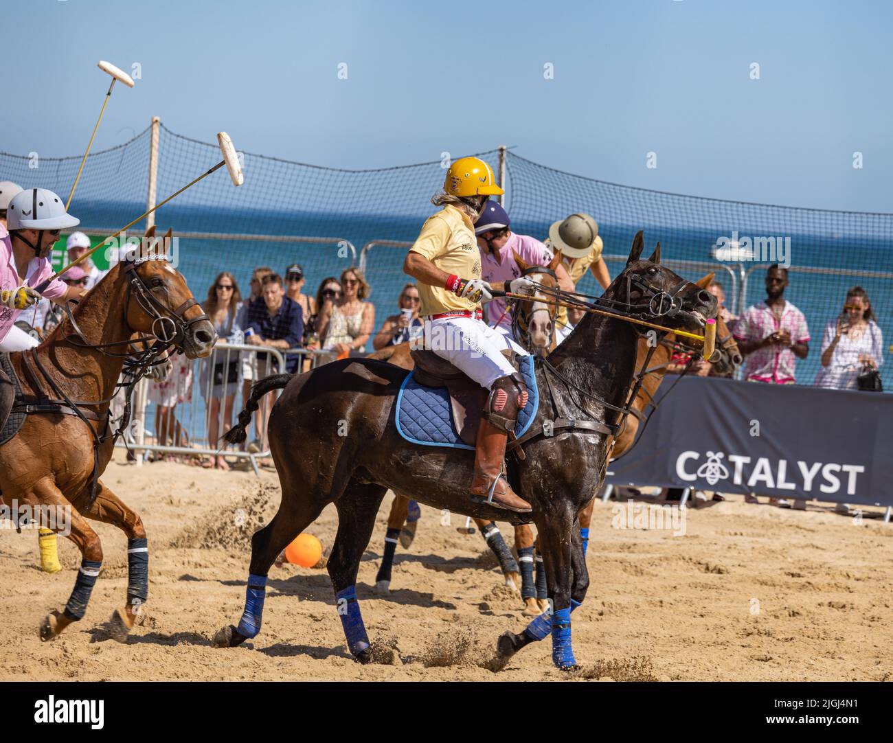 Polo di sabbia britannica su Sandbanks Beach Poole Dorset. 8th luglio 2022 Foto Stock