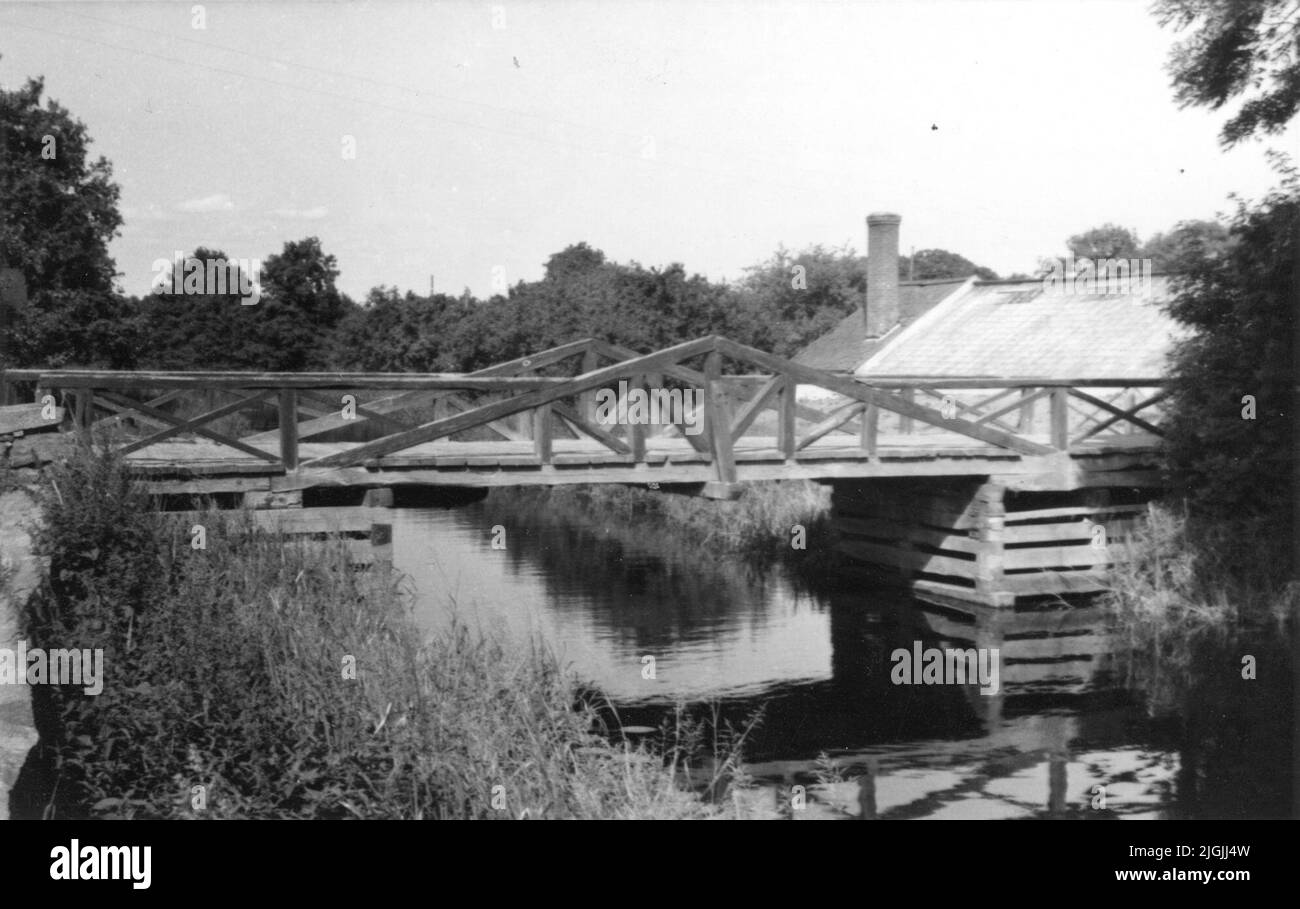 Ponte di Bro su Lillån. Strappato e sostituito con un nuovo ponte nel 1938. Anno di costruzione sconosciuto, ma è stato restaurato nel 1925. Il ponte in genere si chiamava Kabbabron. Lillån è la parte più piccola di Mörrumsån dove si divide prima di entrare in mare. Foto Stock