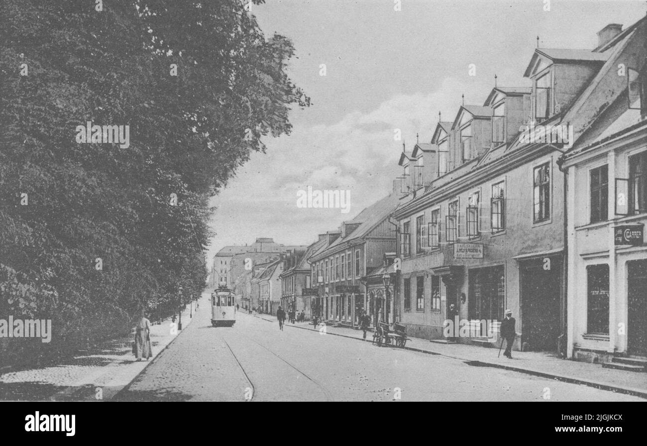 Stadsvy City view con il tram su Landbrogatan a Karlskrona dopo il 1910. Foto Stock