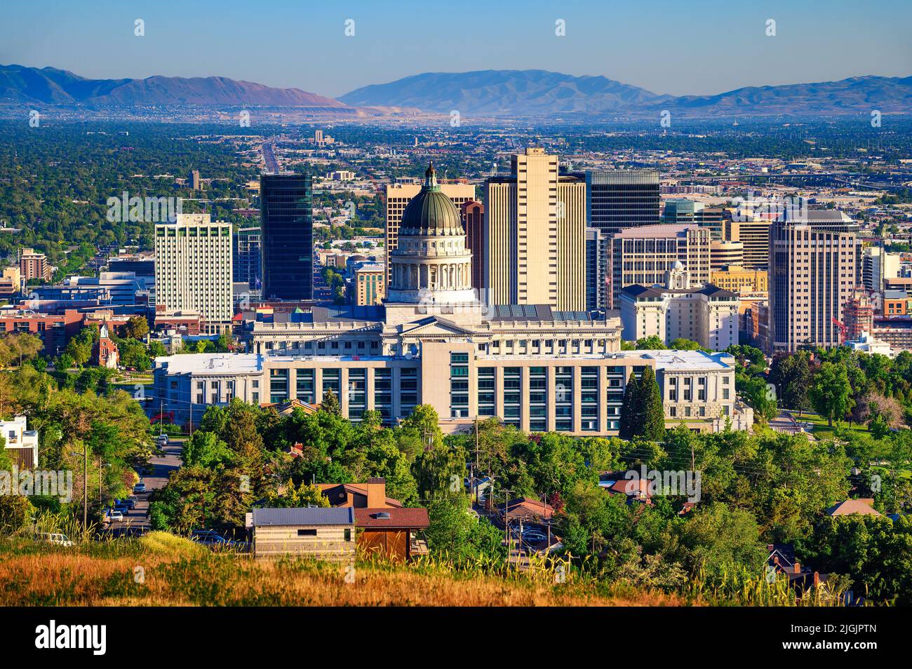 Lo skyline di Salt Lake City con lo Utah state Capitol Foto Stock
