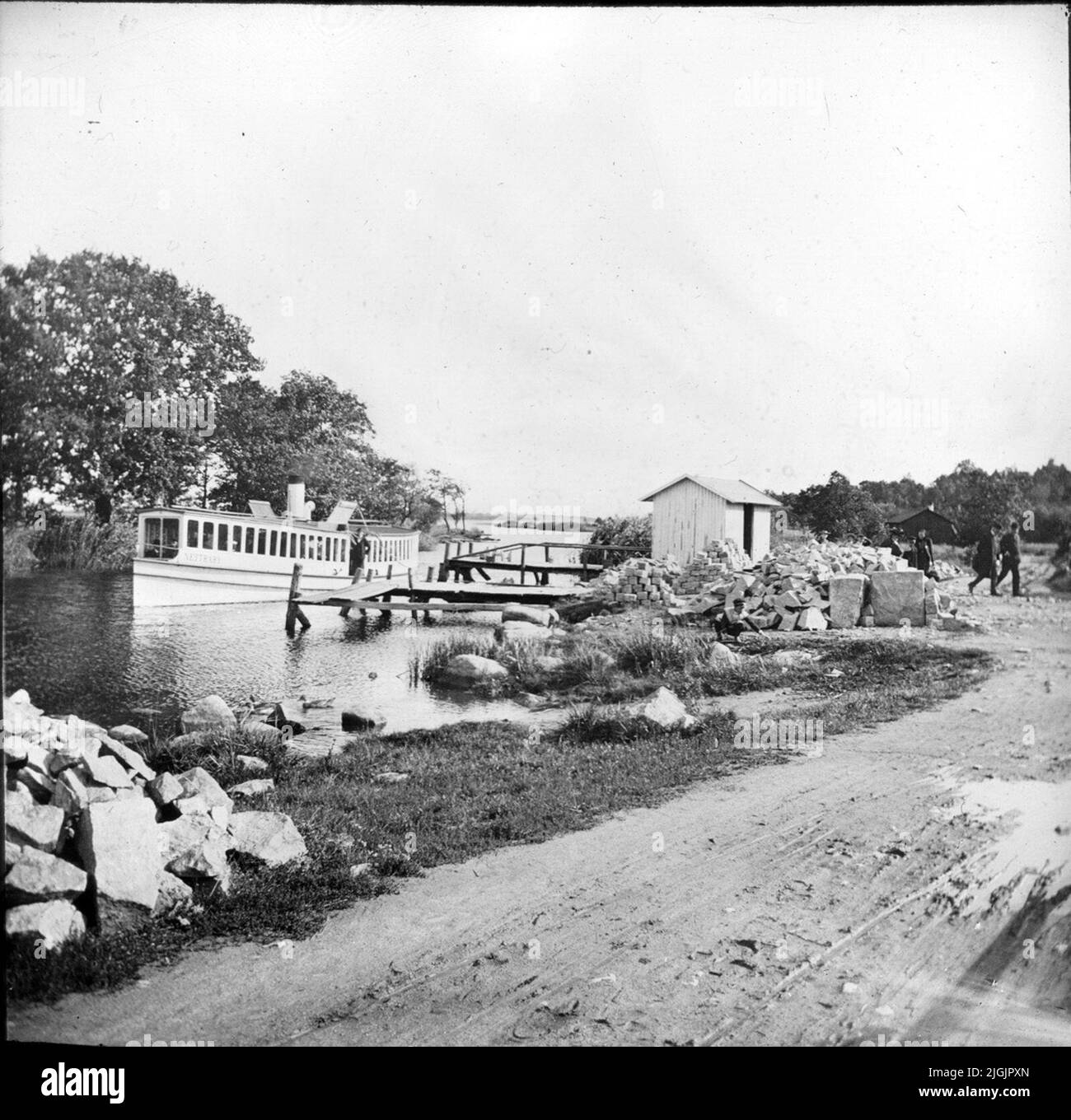Skärgårdsbåt Arcipelago Barca a un molo a Nättrabyån. Foto Stock