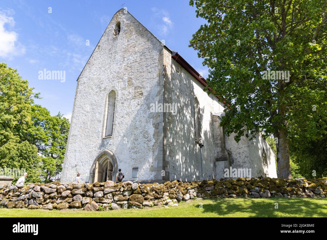 Estonia chiesa; Karja Chiesa Estonia, una chiesa luterana medievale del 13th secolo, vista esterna, isola di Saaremaa, Estonia, Europa Foto Stock