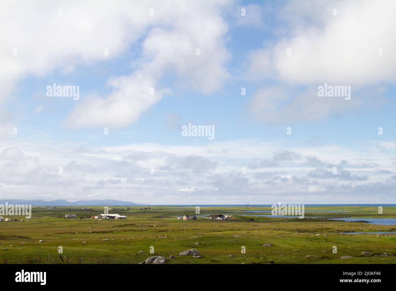 Vista di South Uist dalla statua di nostra Signora delle Isole Foto Stock