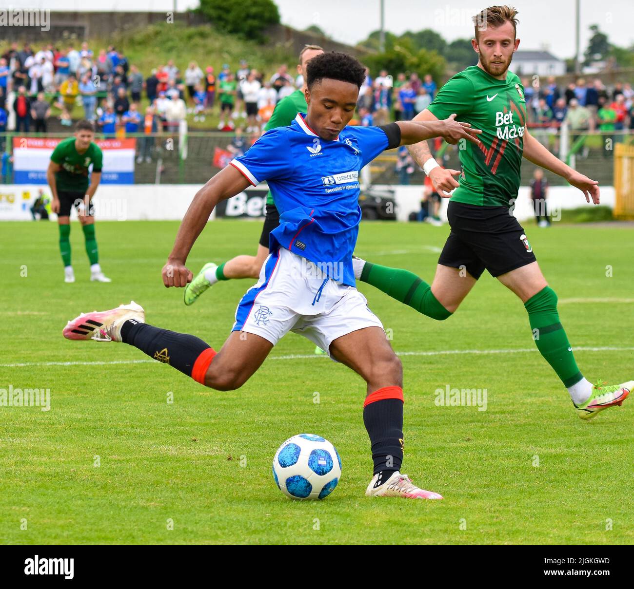 Kane Ritchie-Hosler in azione, Glentoran Vs Rangers B, pre-stagione amichevole, Bet McLean ovale, Domenica 10th luglio 2022 Foto Stock