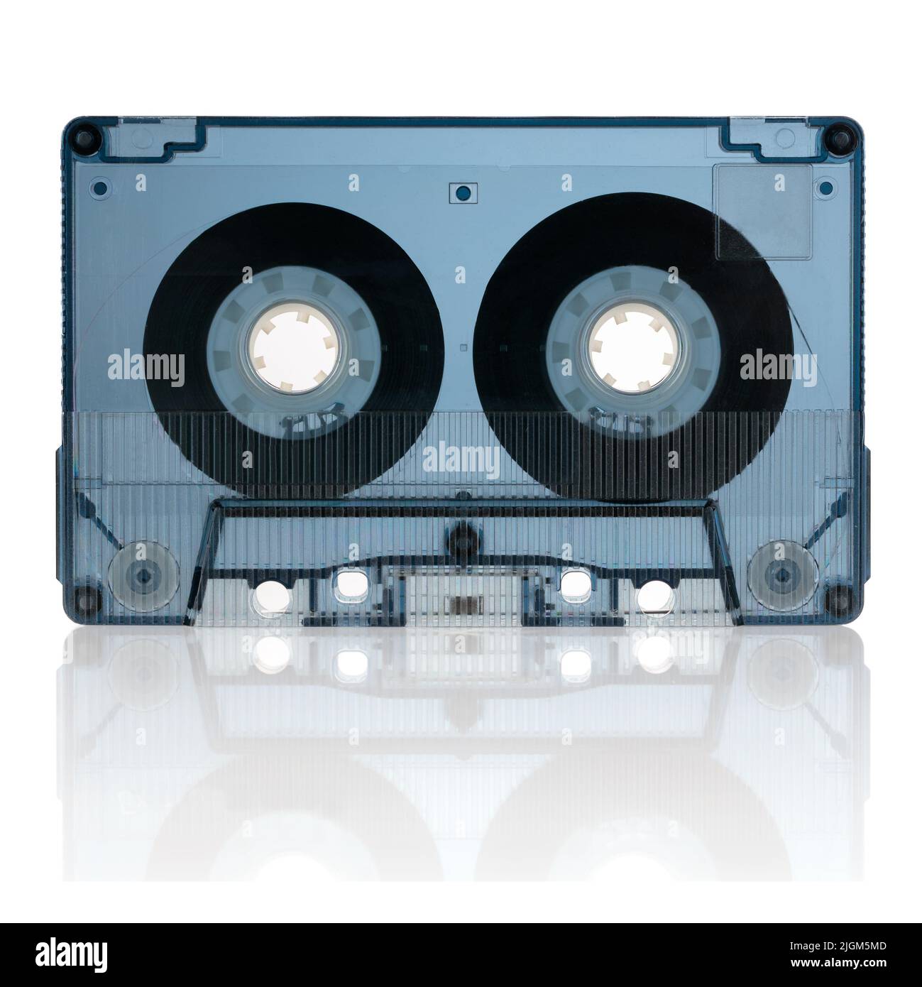 Cassetta audio compatta Vintage trasparente isolata su sfondo bianco. Primo piano. Foto Stock