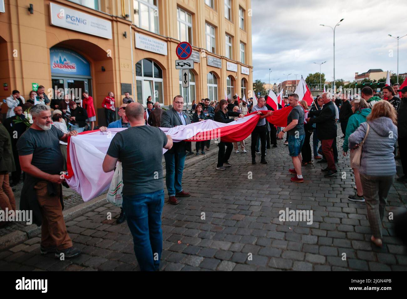 Wroclaw, Wroclaw, Polonia. 11th luglio 2022. A Wroclaw, i nazionalisti hanno celebrato la Giornata della memoria per le vittime del genocidio commesso dai nazionalisti ucraini sui cittadini della seconda Repubblica Polacca (immagine di credito: © Krzysztof Zatycki/ZUMA Press Wire) Credit: ZUMA Press, Inc./Alamy Live News Foto Stock