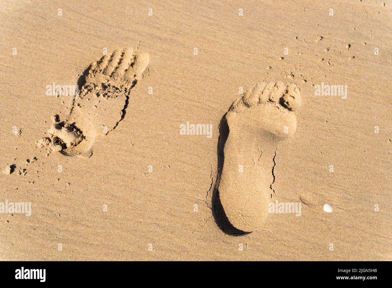 Stampe a piedi sulla spiaggia sabbiosa Kent Inghilterra UK Foto Stock
