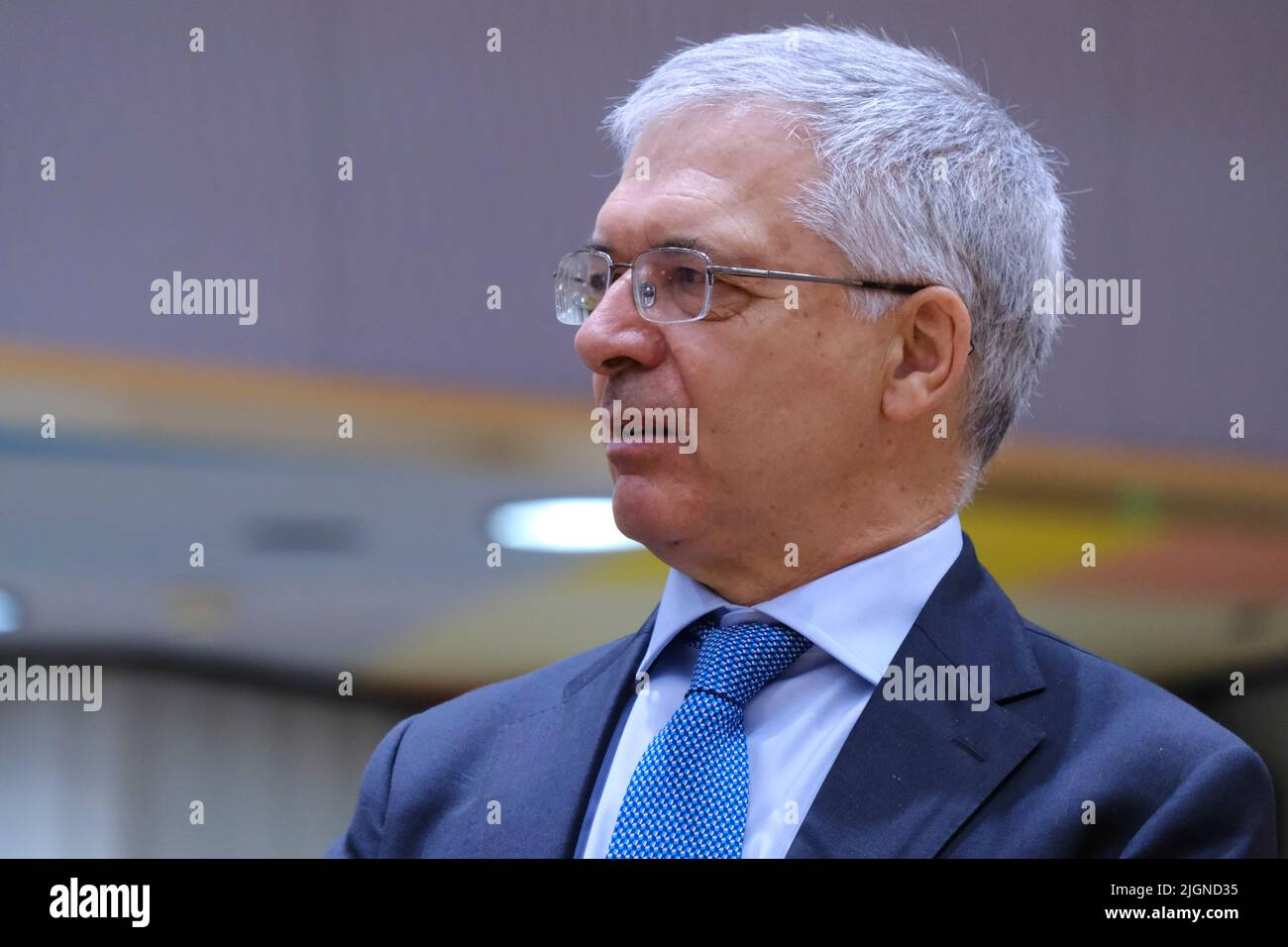 Bruxelles, Belgio. 12th luglio 2022. Daniele Franco, Ministro delle Finanze, arriva a Bruxelles (Belgio) il 12 luglio 2022 in una configurazione del Consiglio economico e finanziario (ECOFIN). Credit: ALEXANDROS MICHAILIDIS/Alamy Live News Foto Stock