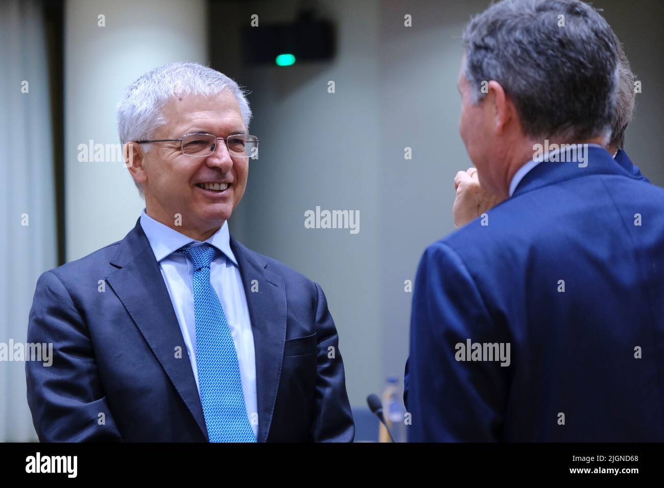 Bruxelles, Belgio. 12th luglio 2022. Daniele Franco, Ministro delle Finanze, arriva a Bruxelles (Belgio) il 12 luglio 2022 in una configurazione del Consiglio economico e finanziario (ECOFIN). Credit: ALEXANDROS MICHAILIDIS/Alamy Live News Foto Stock