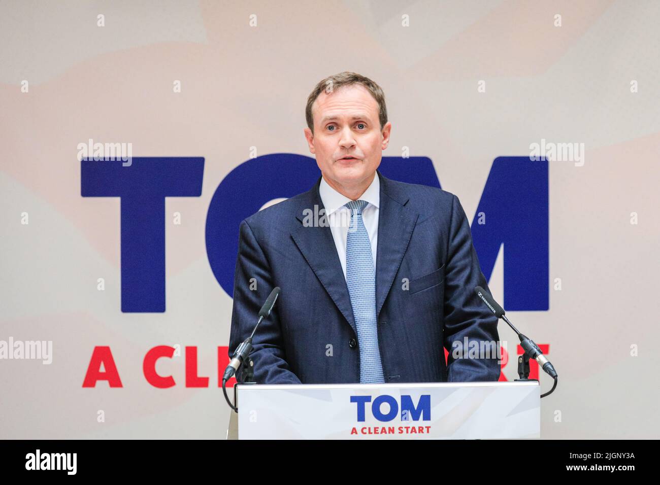 Londra, Regno Unito. 12th luglio 2022. Tom Tugendhat, deputato, presidente della Commissione di selezione degli affari esteri dei Comuni, lancia la sua campagna per la leadership del partito conservatore e per essere oggi il prossimo primo Ministro del Regno Unito a Millbank a Londra. Il deputato per Tonbridge e Malling ha il sostegno del ministro del governo Anne-Marie Trevelyan, dei deputati Caroline Nokes, Damian Green, e attualmente circa 21 sostenitori pubblici in totale. Credit: Imagplotter/Alamy Live News Foto Stock