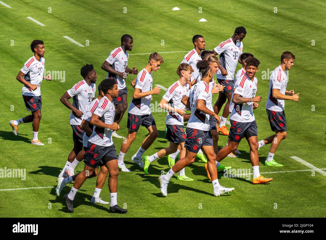 Monaco di Baviera, Germania. 12th luglio 2022. I giocatori del FC Bayern Munich partecipano alla sessione di allenamento del FC Bayern presso la sede del club. Credit: Peter Kneffel/dpa/Alamy Live News Foto Stock