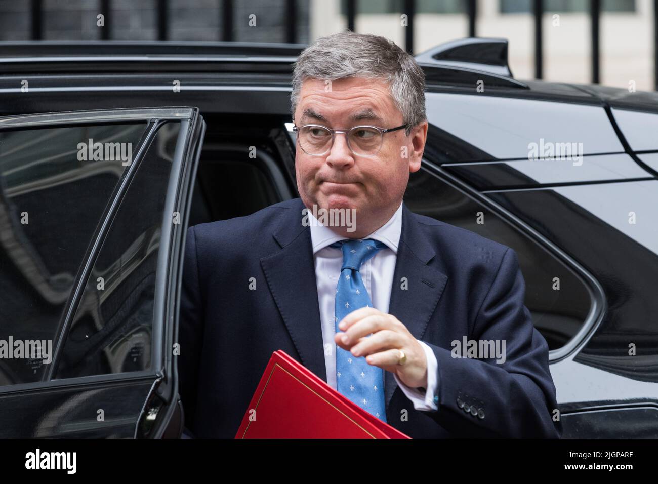 Londra, Regno Unito. 12th luglio 2022. Il Segretario di Stato per il Galles Robert Buckland arriva a Downing Street per partecipare alla riunione settimanale del Gabinetto. Il concorso per sostituire Boris Johnson come leader del partito conservatore e il nuovo primo ministro britannico inizia oggi con serietà, poiché i candidati devono ottenere il sostegno di 20 deputati per procedere alla fase di voto con le speranze ridotte alle ultime due entro giovedì prossimo. Credit: Wiktor Szymanowicz/Alamy Live News Foto Stock