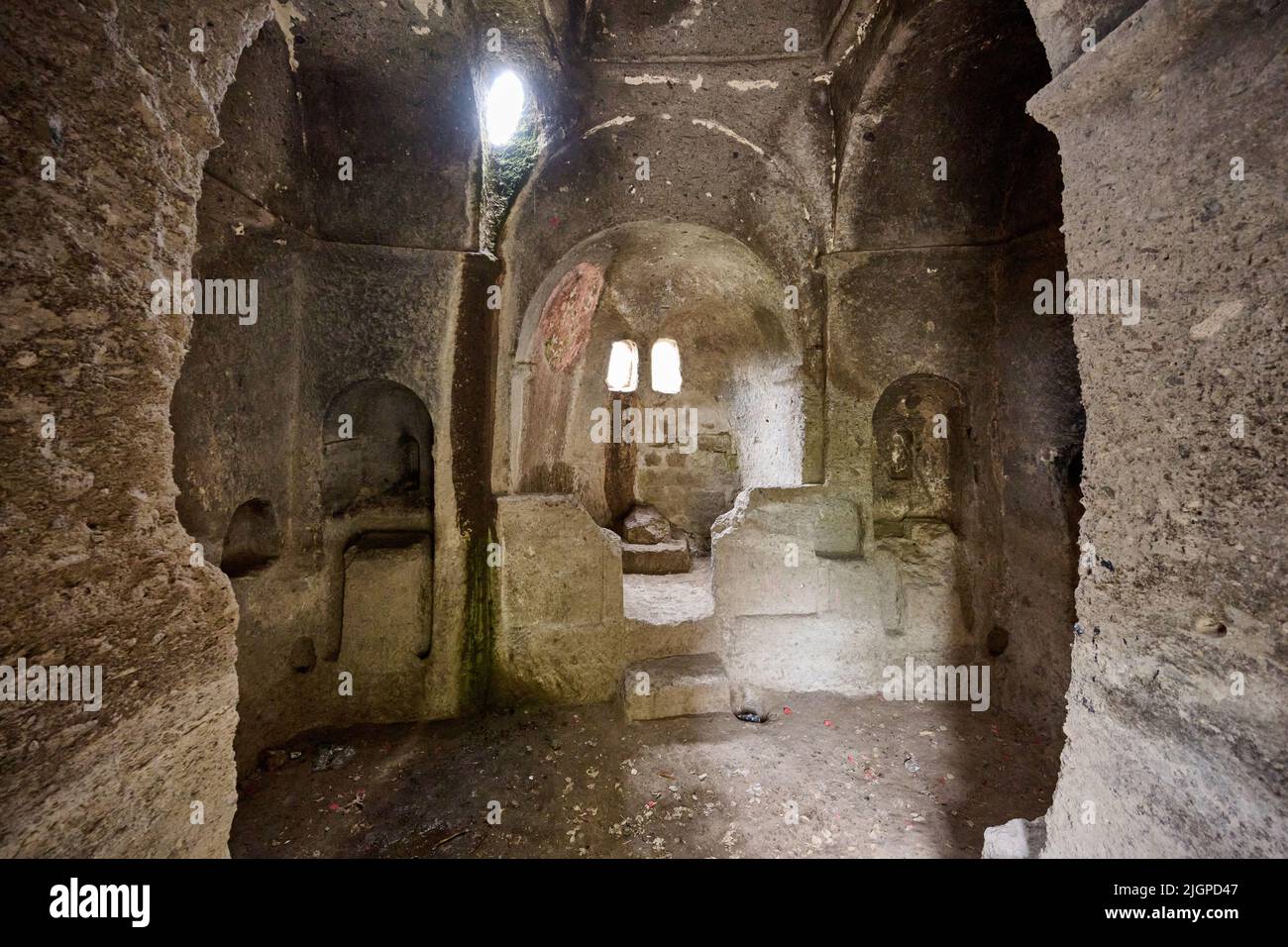 All'interno della chiesa di San Paolo a Kilistra (Glystra), Gokyurt, Turchia, chiese rupestri cristiane e abitazioni rupestri preromane Foto Stock