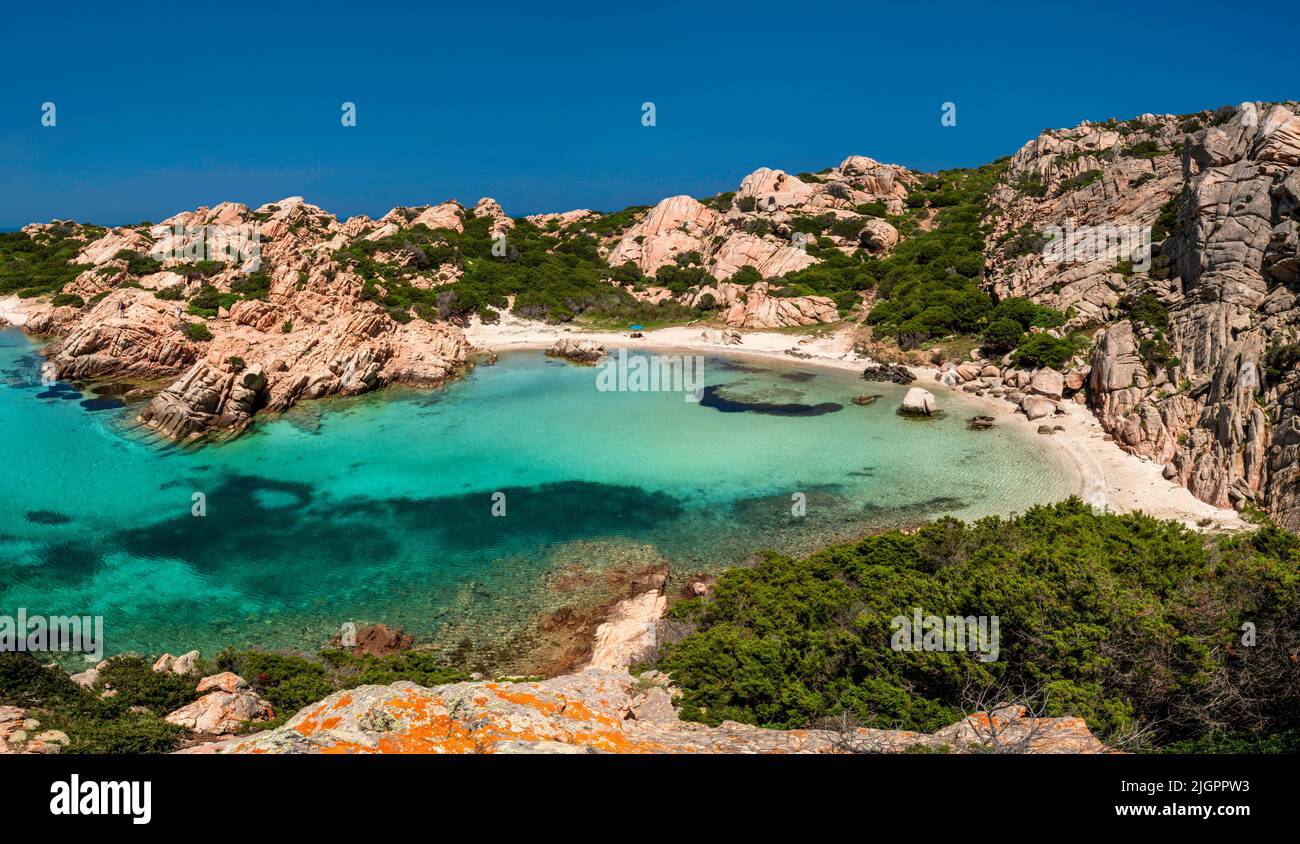 incantevole tratto di costa isola di caprera