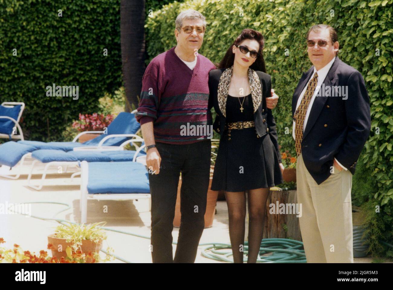 Los Angeles, CA, USA, 1991. Attore rumeno Ion Dichiseanu, con (allora) la moglie Simona Florescu Dichiseanu e il regista Mihai Iacob. Foto Stock
