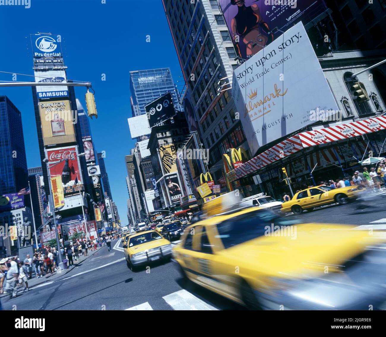 2001 SCENA STORICA DELLA STRADA TIMES SQUARE MANHATTAN NEW YORK CITY USA Foto Stock