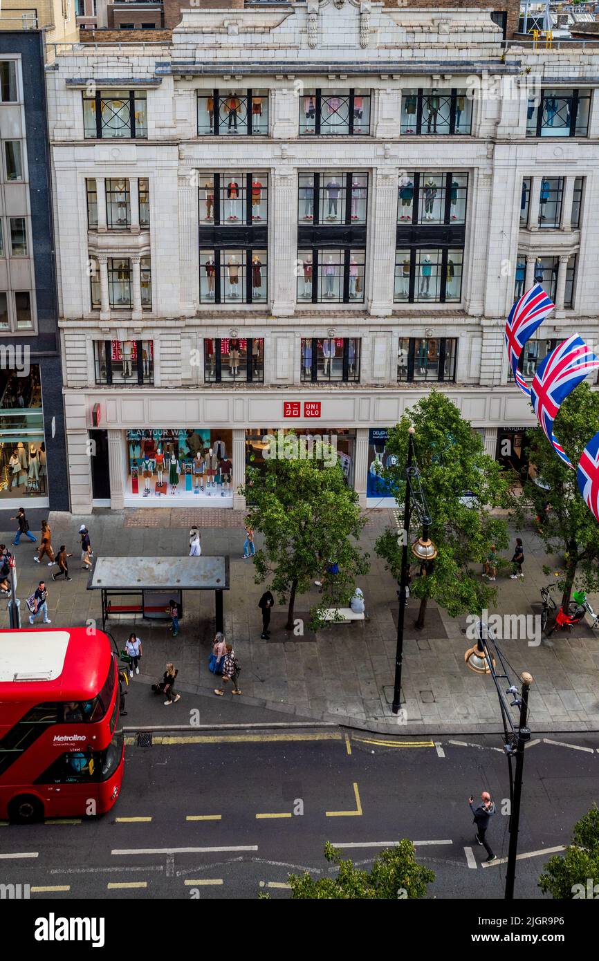 Uniqlo Store London al 311 di Oxford Street nel centro di Londra. Uniqlo Londra. Foto Stock