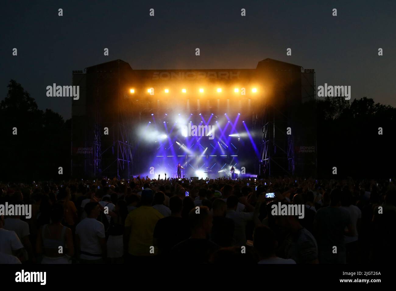 STUPINIGI (TORINO), ITALIA - 12 LUGLIO 2022. Marracash (noto anche come Fabio Bartolo Rizzo) si esibirà dal vivo il 12 luglio 2022 presso il Sonic Park Stupinigi di Torino. Foto Stock