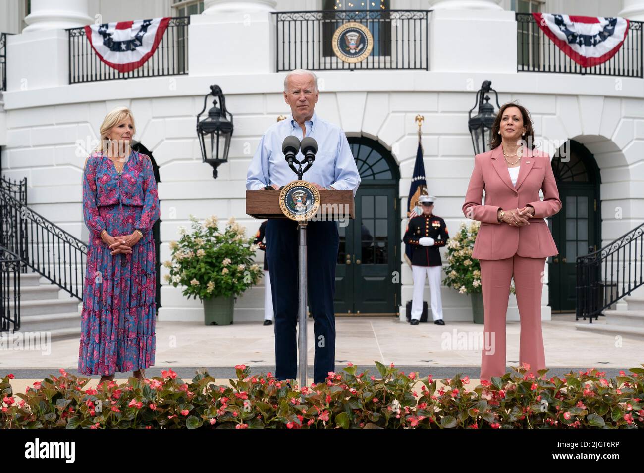 Il presidente degli Stati Uniti Joe Biden fa osservazioni al picnic del Congresso alla Casa Bianca a Washington, DC martedì 12 luglio 2022. Credito: Chris Kleponis/Pool via CNP Foto Stock