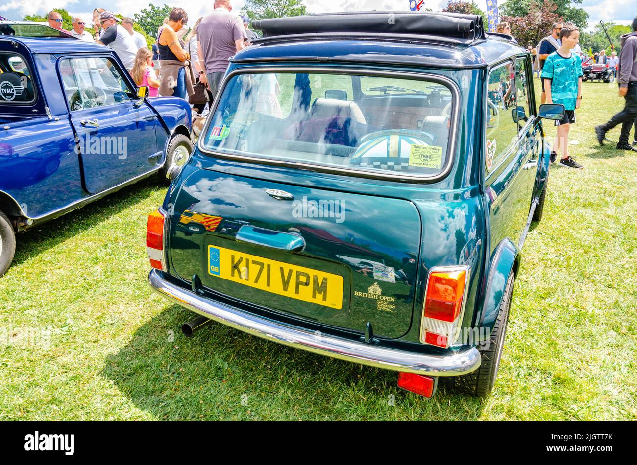 Vista posteriore di un 1992 Rover Mini in verde al Berkshire Motor Show di Reading, Regno Unito Foto Stock