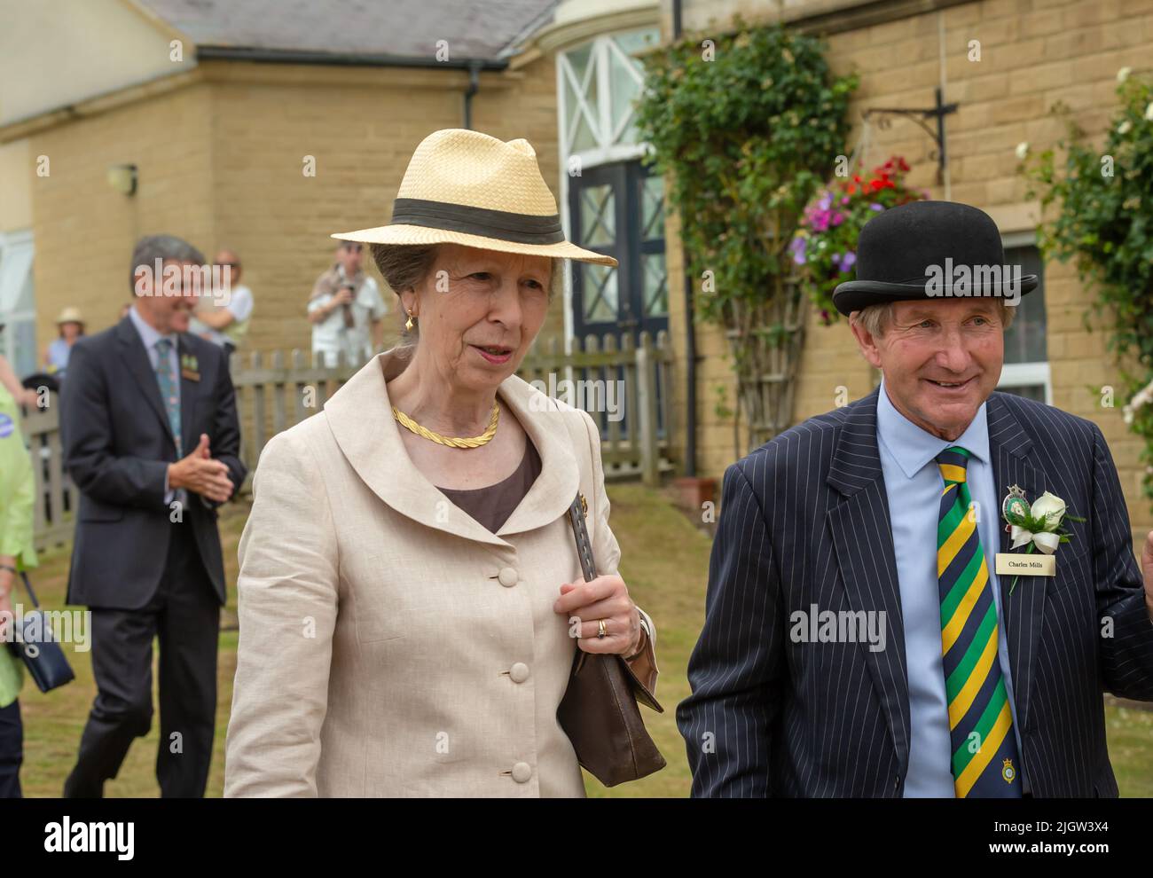 Harrogate, Yorkshire, Regno Unito, luglio 12 2022, The Princess Royal, La principessa HRH Anne al Great Yorkshire Show, Harrogate con il direttore dello spettacolo, Charles Mills Foto Stock