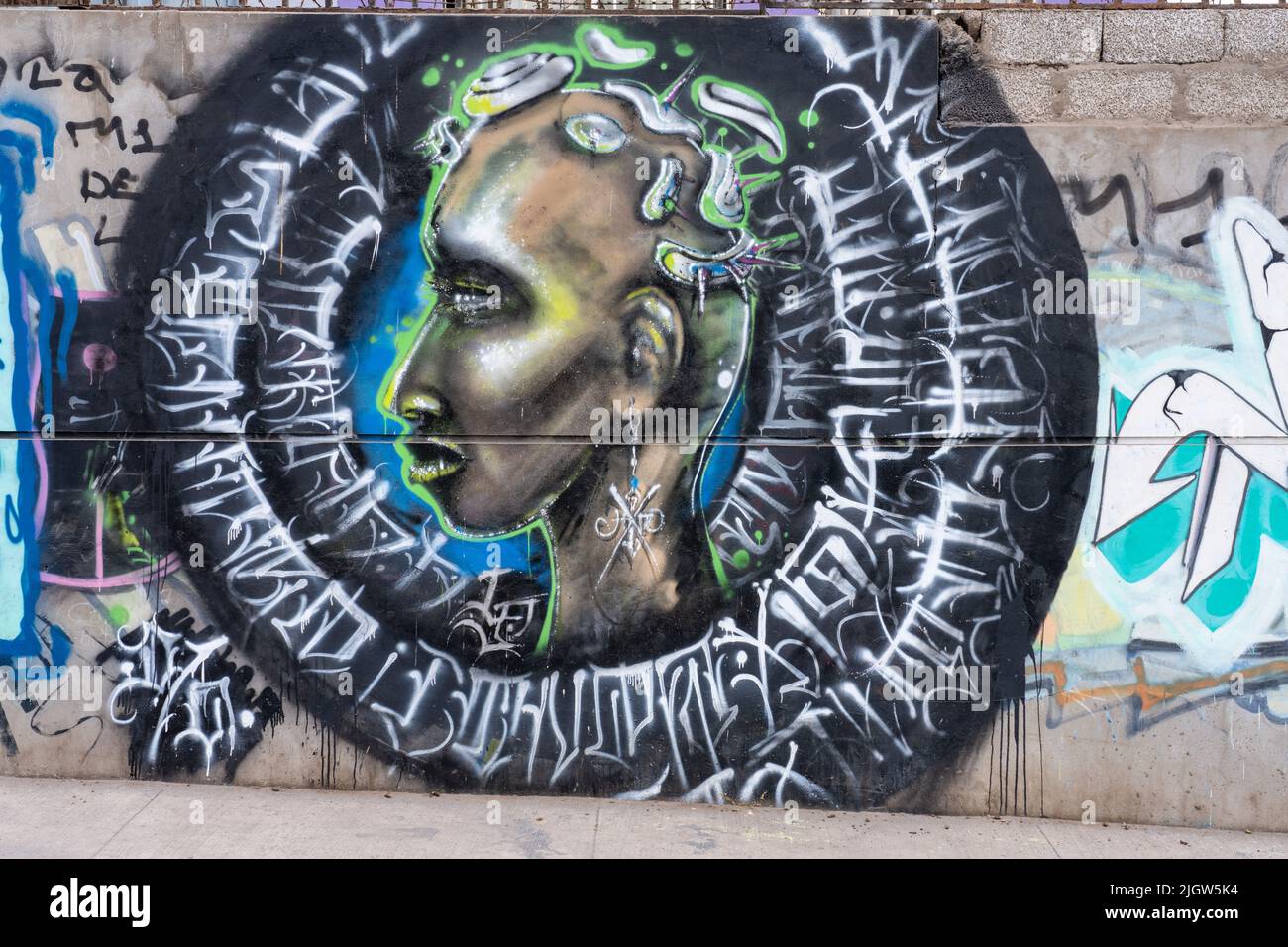 Arte di strada su un muro nella città di Antofagasta, Cile. Foto Stock