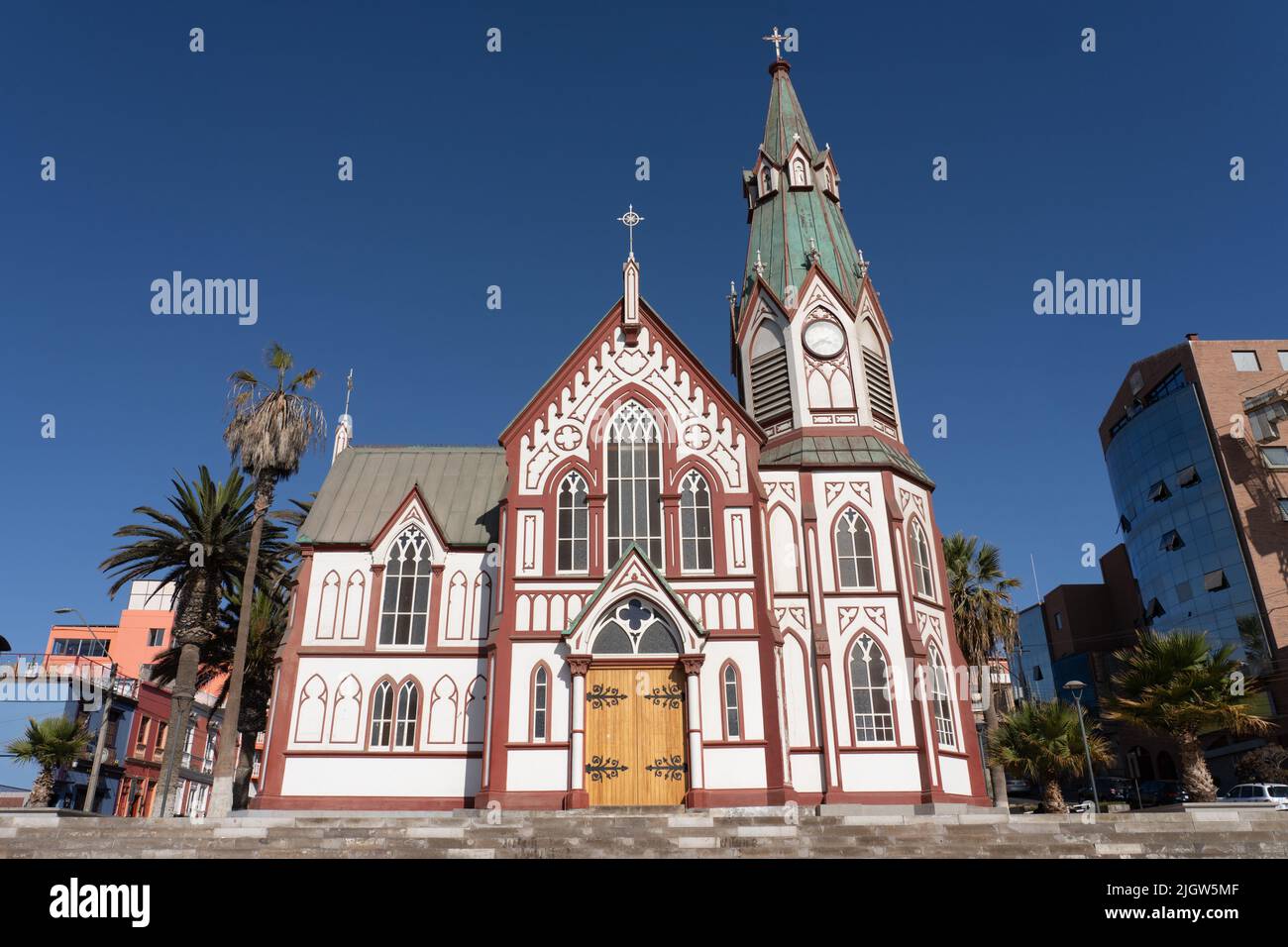 La Cattedrale di San Marco o la Cattedrale di Arica è una chiesa costruita in metallo nei laboratori di Gustave Eiffel in Francia. Arica, Cile. Foto Stock