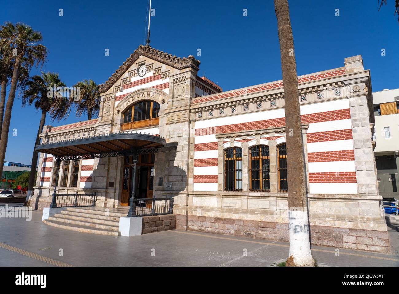 La Casa della Cultura di Arica, precedentemente la Casa personalizzata di Arica. Costruito dai laboratori di Gustave Eiffel nel 1874. Arica, Cile. L'edificio era prefabbricato Foto Stock