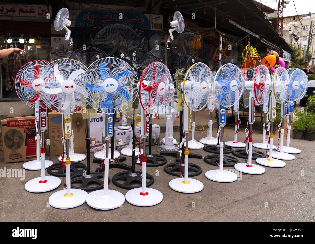 Acquista seliing ventilatori elettrici, governatorato del Nord, Tripoli, Libano Foto Stock