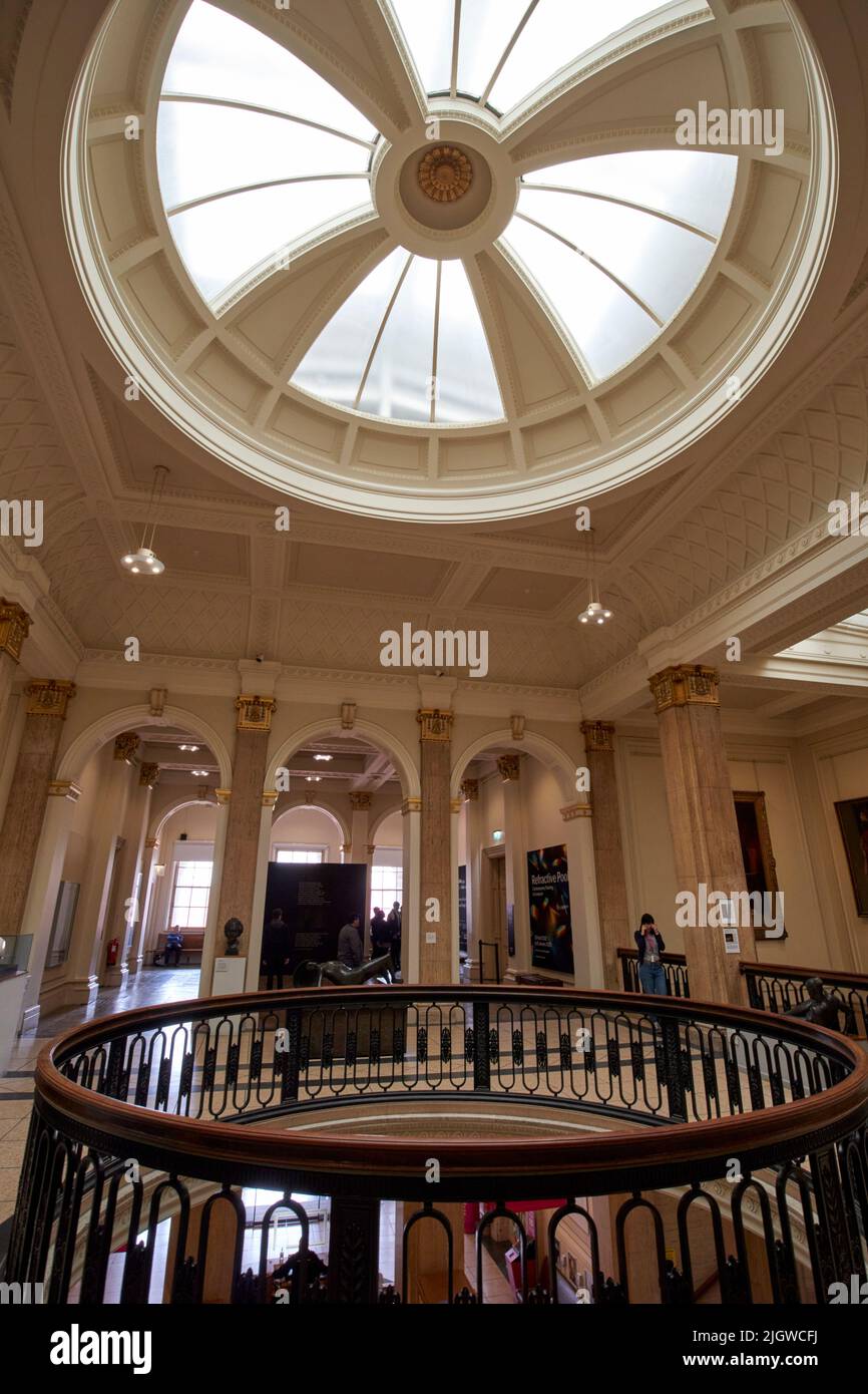 Atrio centrale della Walker Art Gallery liverpool merseyside england uk Foto Stock